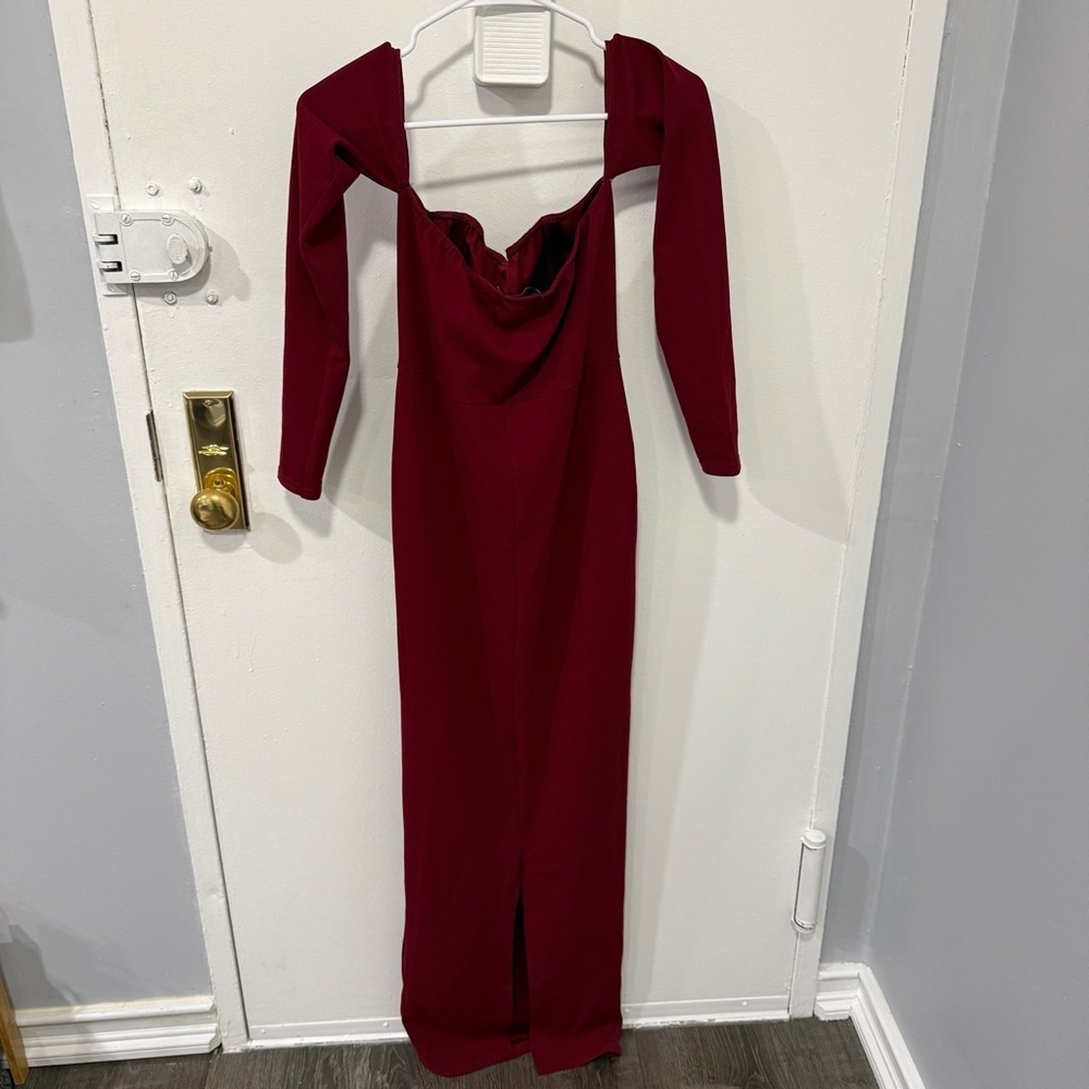 PrettyLittleThings Red Off the Shoulder Long Sleeve Maxi Dress - Picture 2 of 10